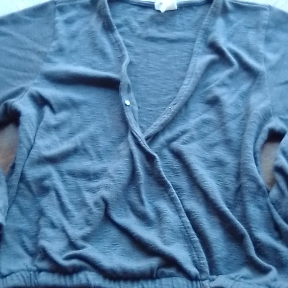 Long Sleeve Knit Top!!! - Picture 6 of 8